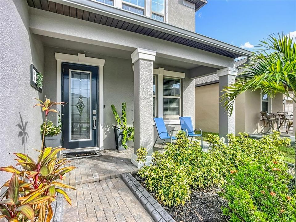 For Sale: $550,000 (4 beds, 3 baths, 2555 Square Feet)