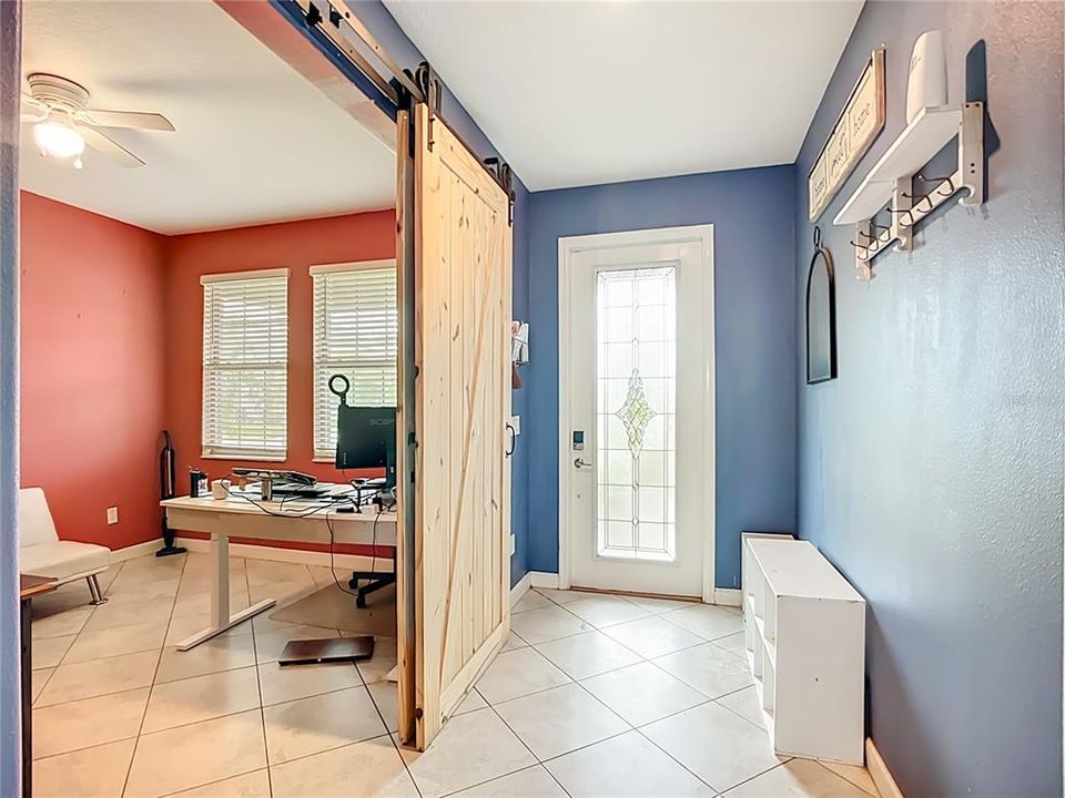 For Sale: $550,000 (4 beds, 3 baths, 2555 Square Feet)