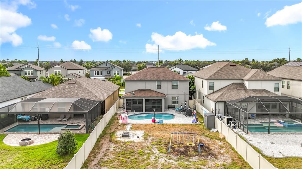 For Sale: $550,000 (4 beds, 3 baths, 2555 Square Feet)