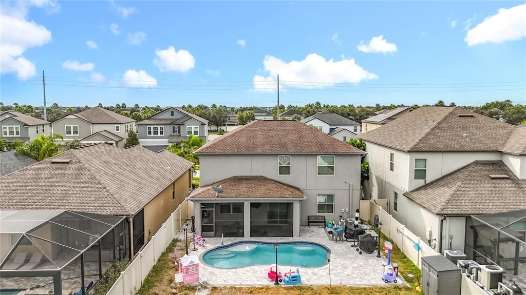 For Sale: $550,000 (4 beds, 3 baths, 2555 Square Feet)