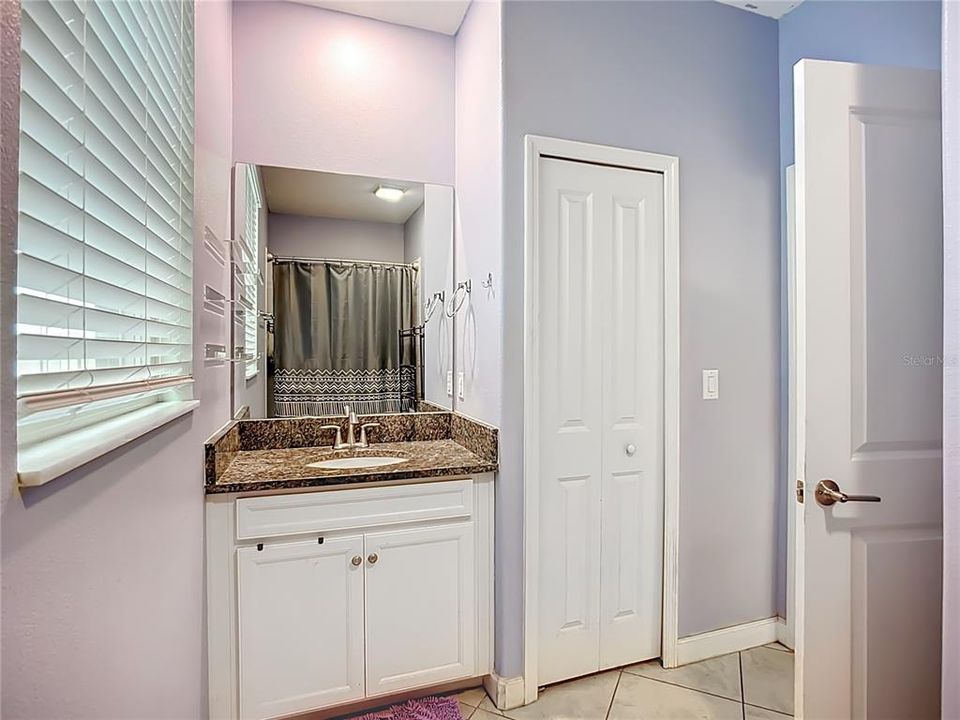 For Sale: $550,000 (4 beds, 3 baths, 2555 Square Feet)