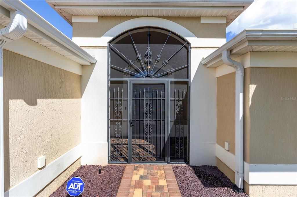 For Sale: $865,000 (3 beds, 2 baths, 1925 Square Feet)