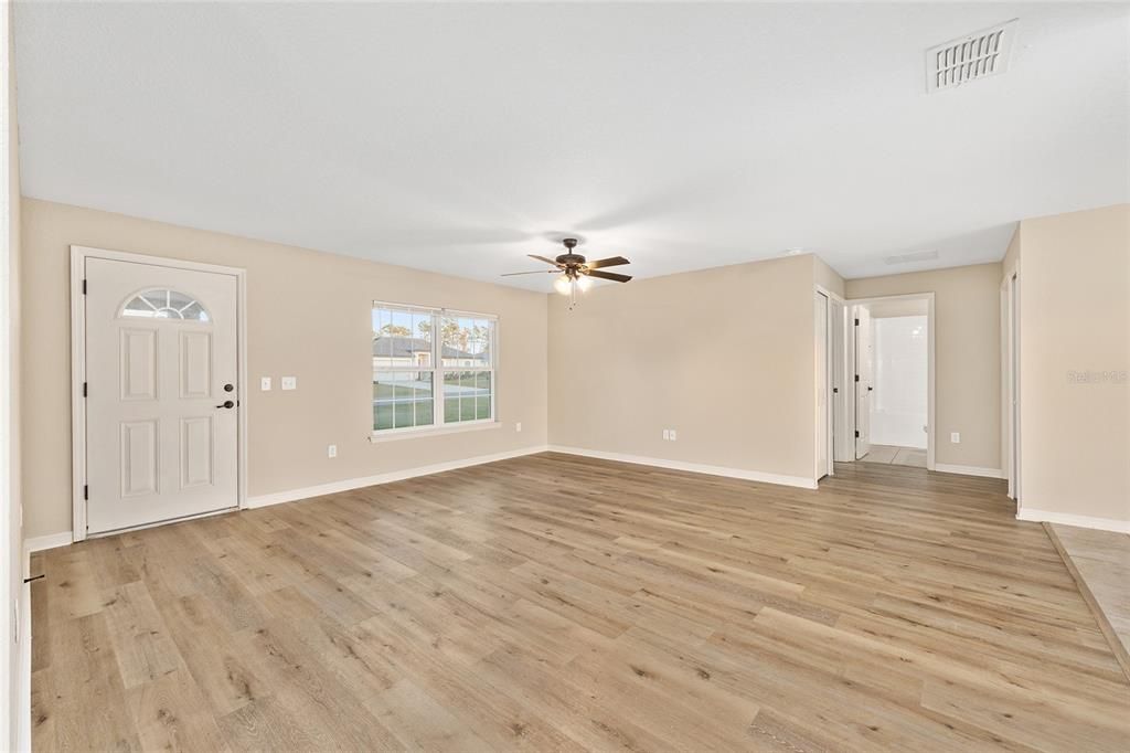 For Sale: $236,500 (3 beds, 2 baths, 1331 Square Feet)