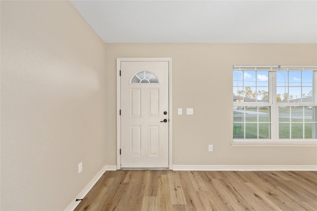 For Sale: $236,500 (3 beds, 2 baths, 1331 Square Feet)