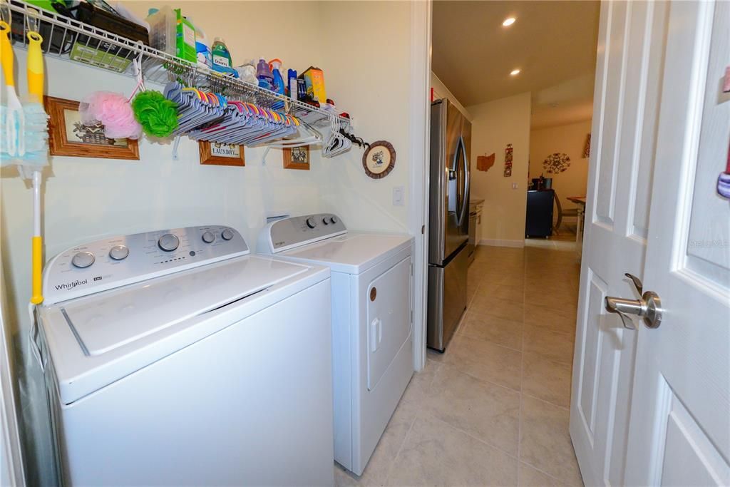 合同活跃: $299,900 (3 贝兹, 2 浴室, 1668 平方英尺)