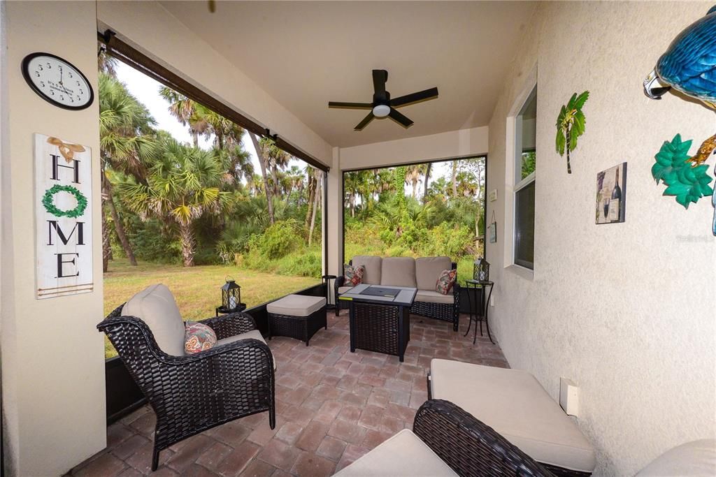 合同活跃: $299,900 (3 贝兹, 2 浴室, 1668 平方英尺)