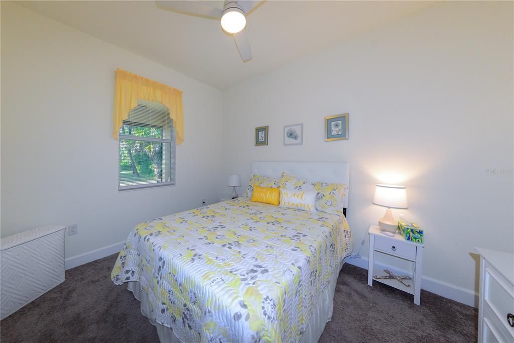 合同活跃: $299,900 (3 贝兹, 2 浴室, 1668 平方英尺)