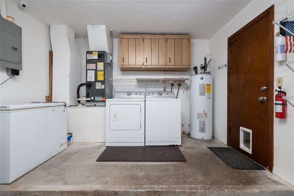 For Sale: $345,000 (3 beds, 2 baths, 1288 Square Feet)