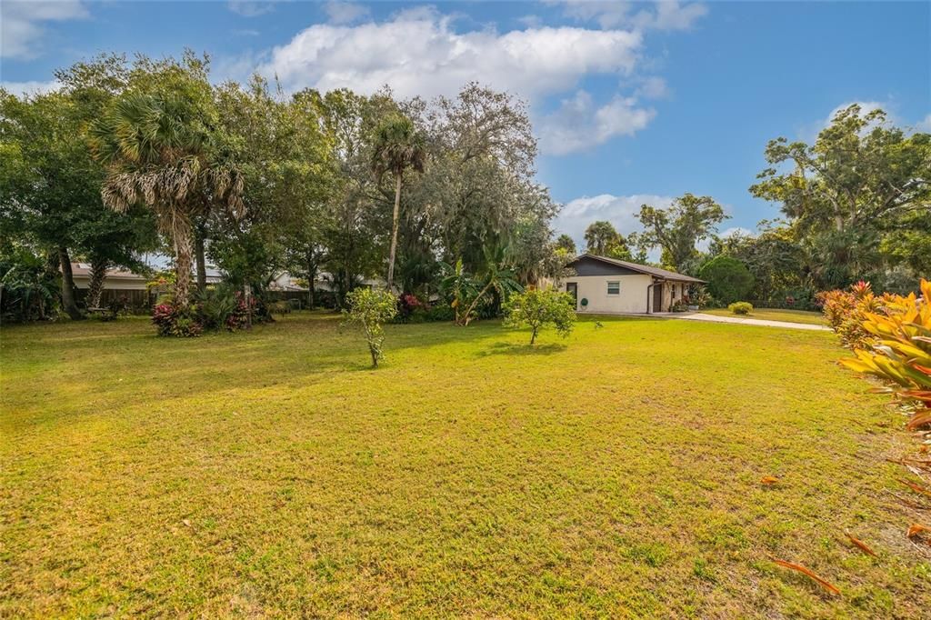 For Sale: $345,000 (3 beds, 2 baths, 1288 Square Feet)