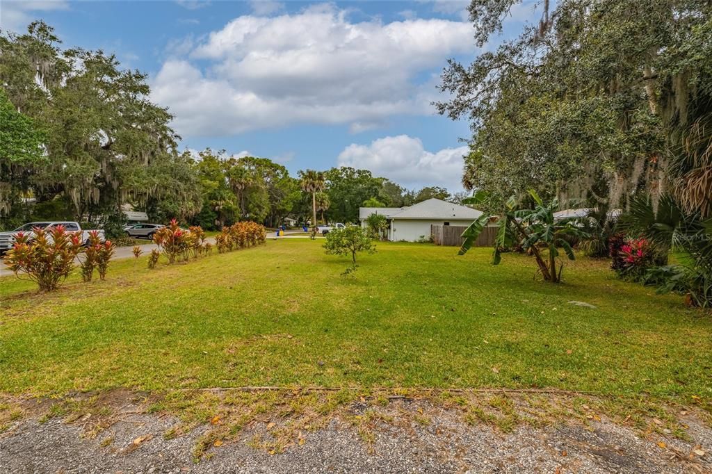 For Sale: $345,000 (3 beds, 2 baths, 1288 Square Feet)