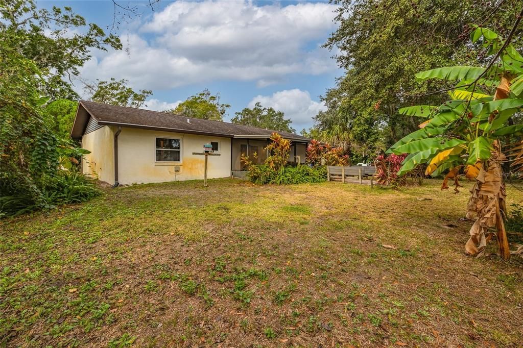 For Sale: $345,000 (3 beds, 2 baths, 1288 Square Feet)