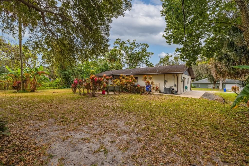 For Sale: $345,000 (3 beds, 2 baths, 1288 Square Feet)