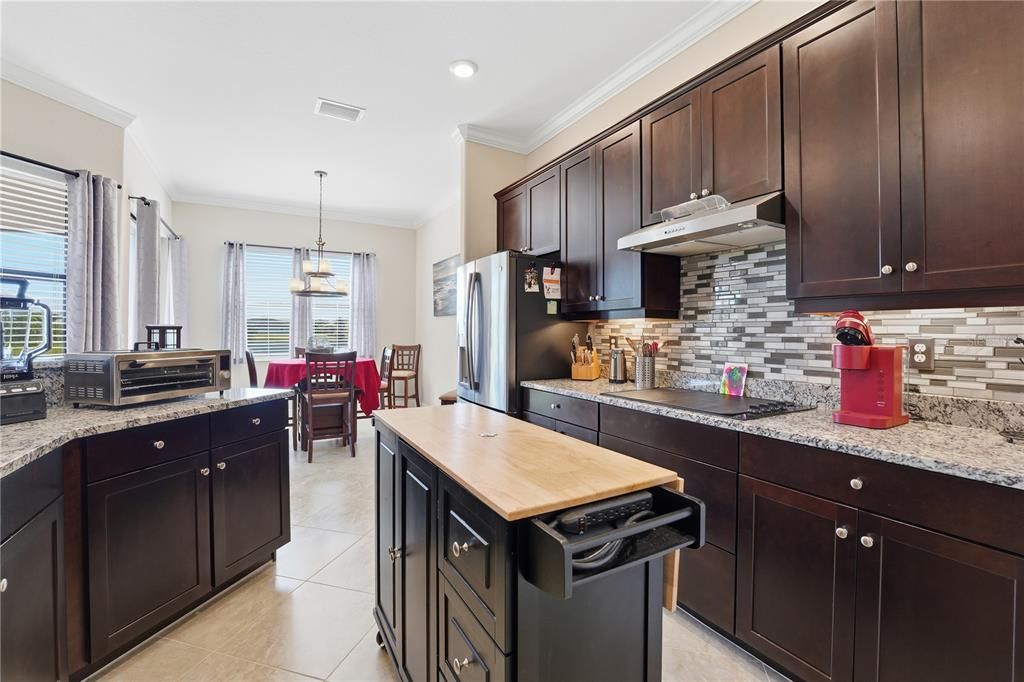 En Venta: $615,000 (4 camas, 2 baños, 2362 Pies cuadrados)