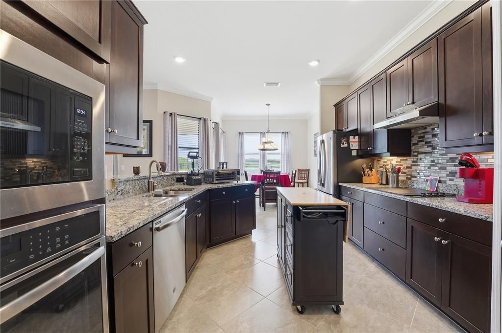 En Venta: $615,000 (4 camas, 2 baños, 2362 Pies cuadrados)