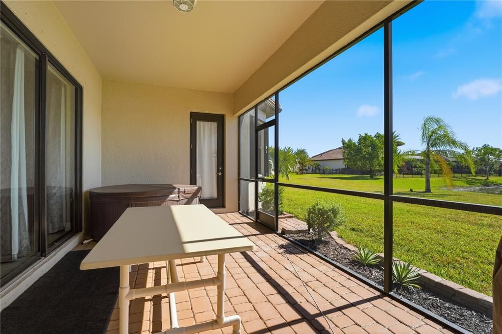 En Venta: $615,000 (4 camas, 2 baños, 2362 Pies cuadrados)