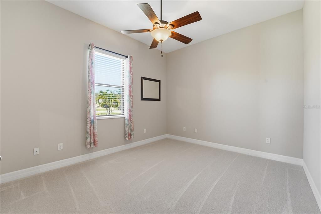 En Venta: $615,000 (4 camas, 2 baños, 2362 Pies cuadrados)