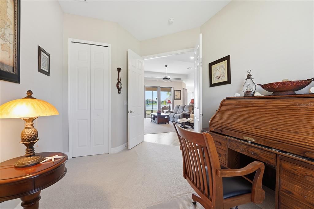 En Venta: $615,000 (4 camas, 2 baños, 2362 Pies cuadrados)