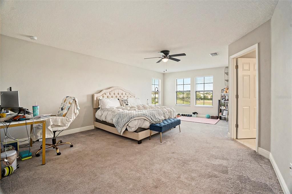 For Sale: $599,000 (5 beds, 3 baths, 3396 Square Feet)