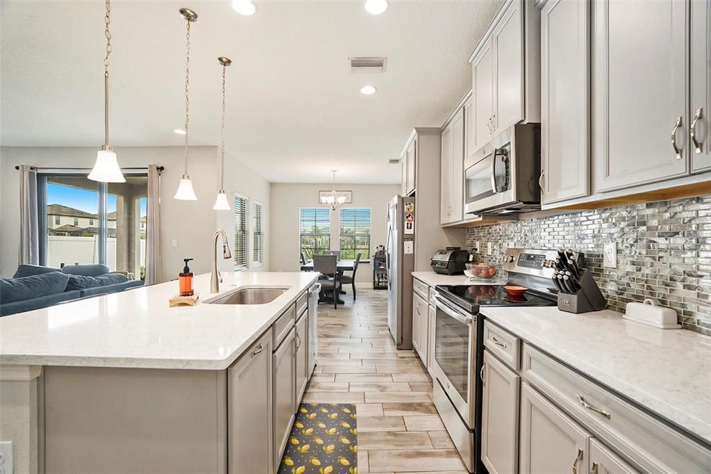 For Sale: $599,000 (5 beds, 3 baths, 3396 Square Feet)