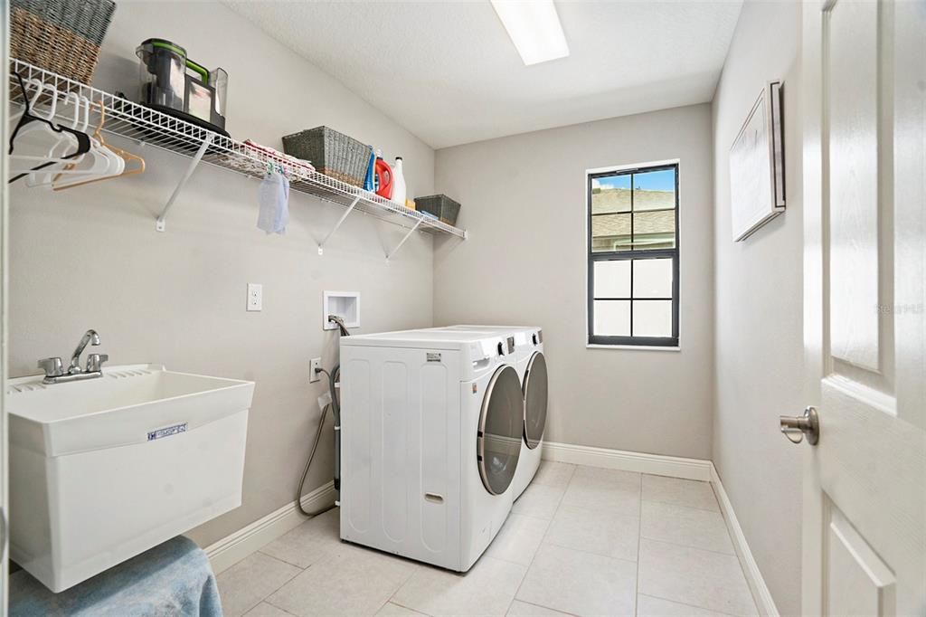 For Sale: $599,000 (5 beds, 3 baths, 3396 Square Feet)