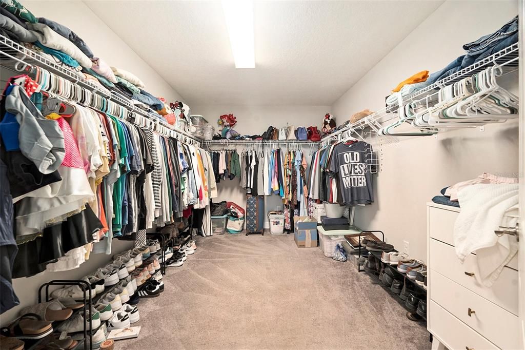 For Sale: $599,000 (5 beds, 3 baths, 3396 Square Feet)