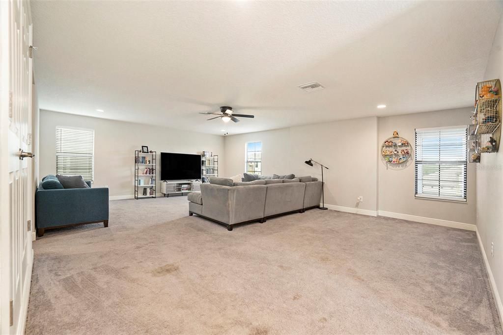 For Sale: $599,000 (5 beds, 3 baths, 3396 Square Feet)