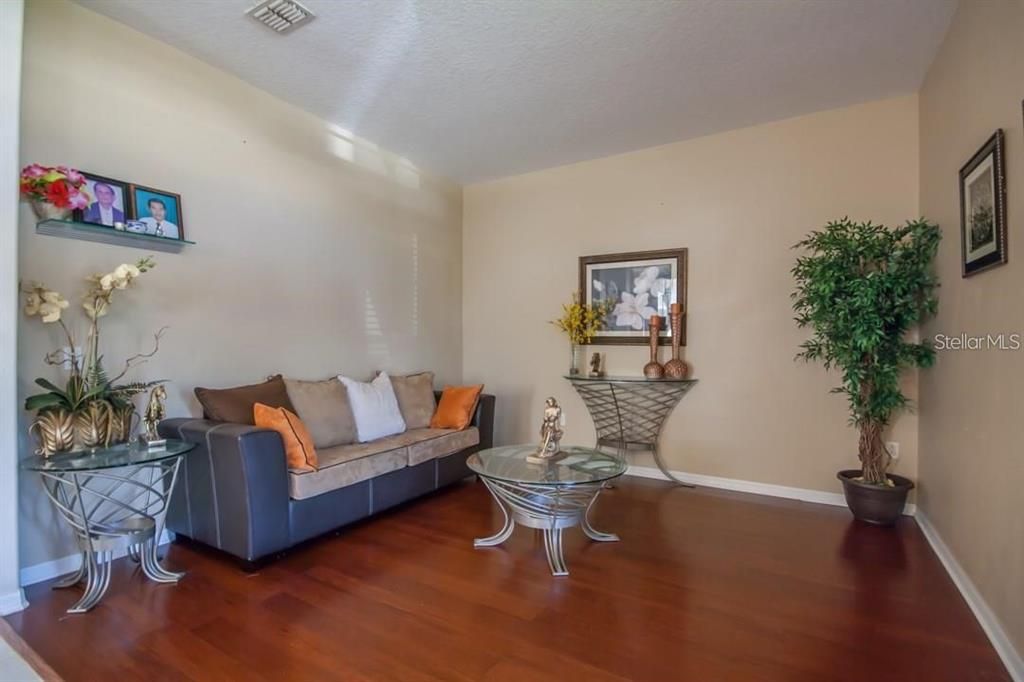 For Sale: $519,000 (5 beds, 4 baths, 2686 Square Feet)