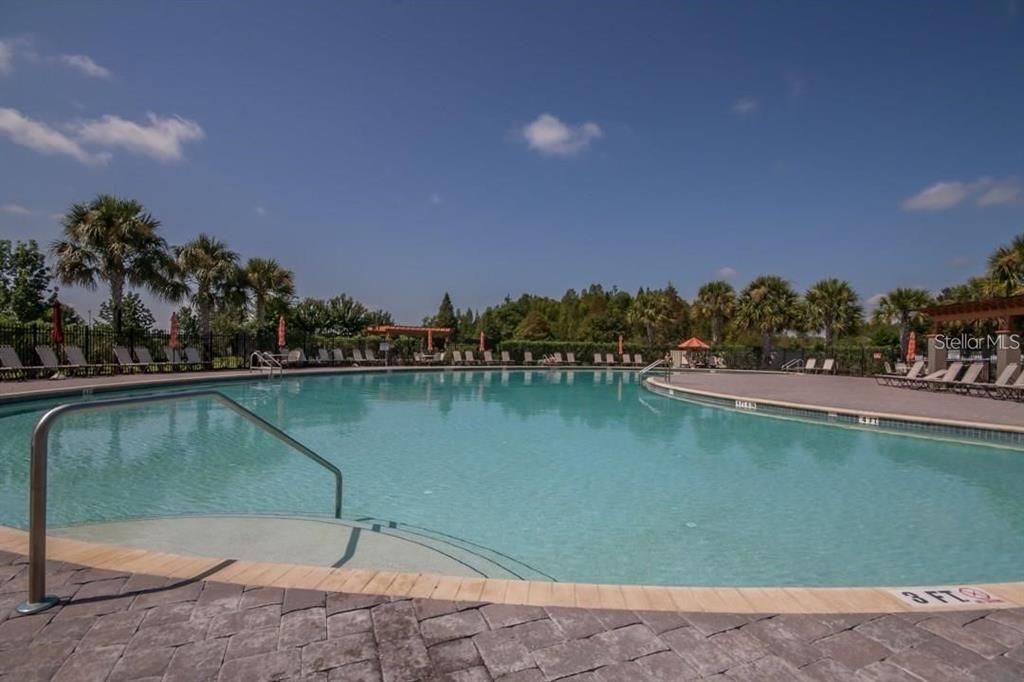 For Sale: $519,000 (5 beds, 4 baths, 2686 Square Feet)