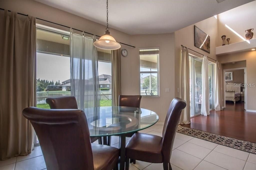 For Sale: $519,000 (5 beds, 4 baths, 2686 Square Feet)