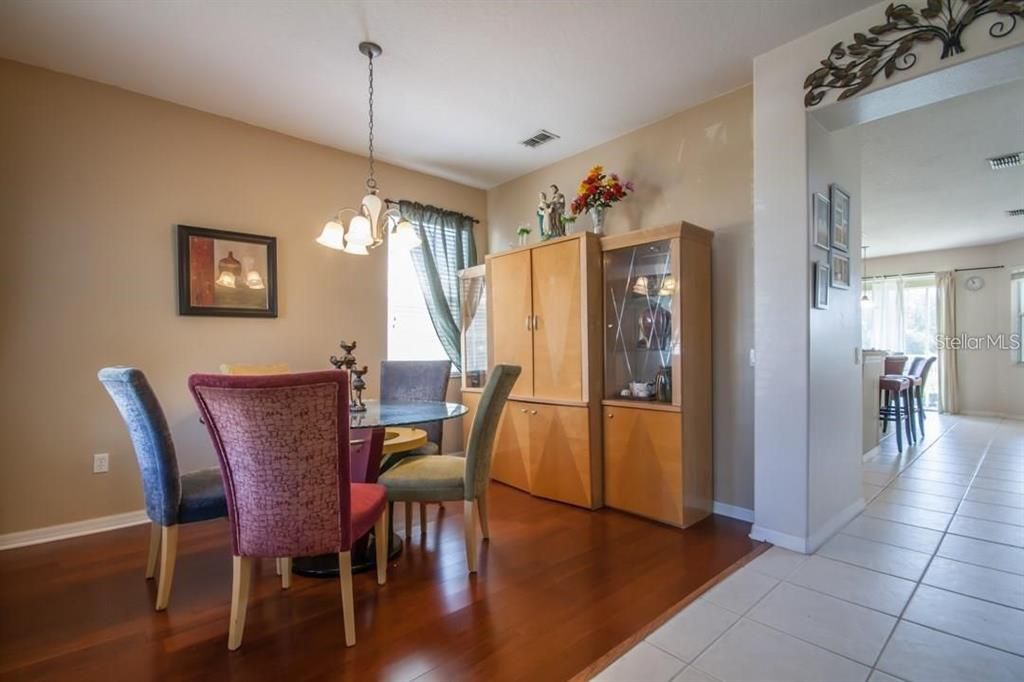 For Sale: $519,000 (5 beds, 4 baths, 2686 Square Feet)