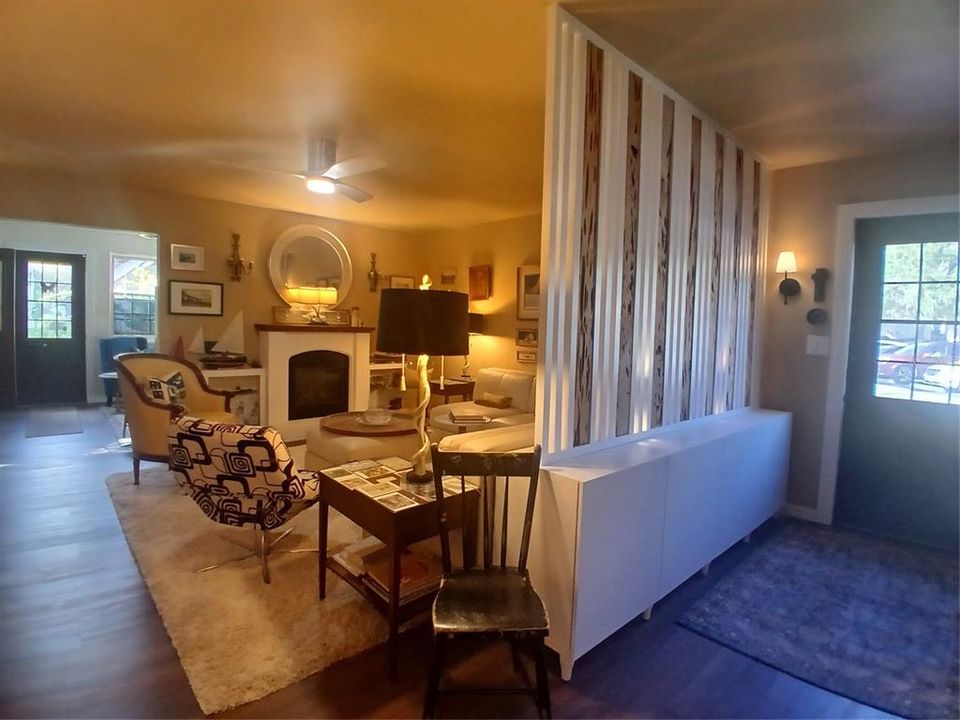 En Venta: $198,400 (2 camas, 2 baños, 1461 Pies cuadrados)