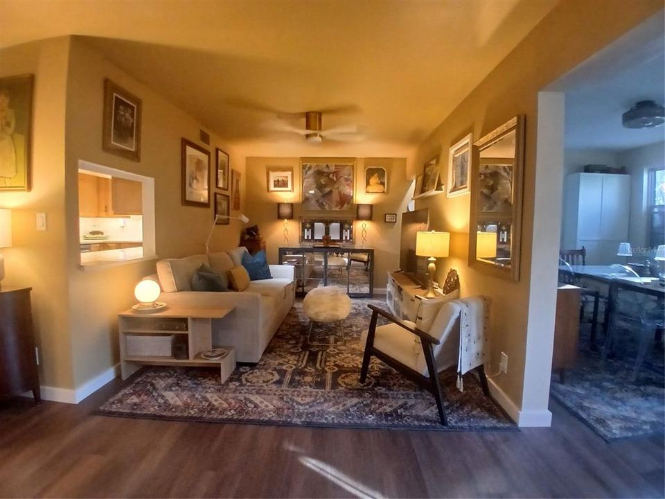 En Venta: $198,400 (2 camas, 2 baños, 1461 Pies cuadrados)