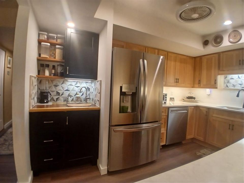 En Venta: $198,400 (2 camas, 2 baños, 1461 Pies cuadrados)