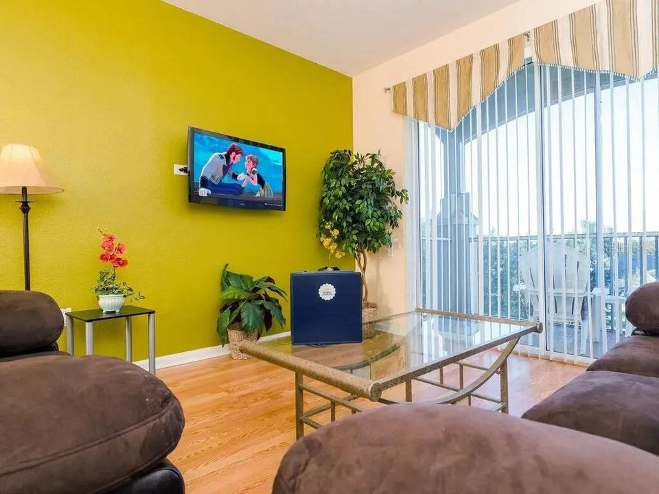 En Venta: $289,900 (2 camas, 2 baños, 1081 Pies cuadrados)