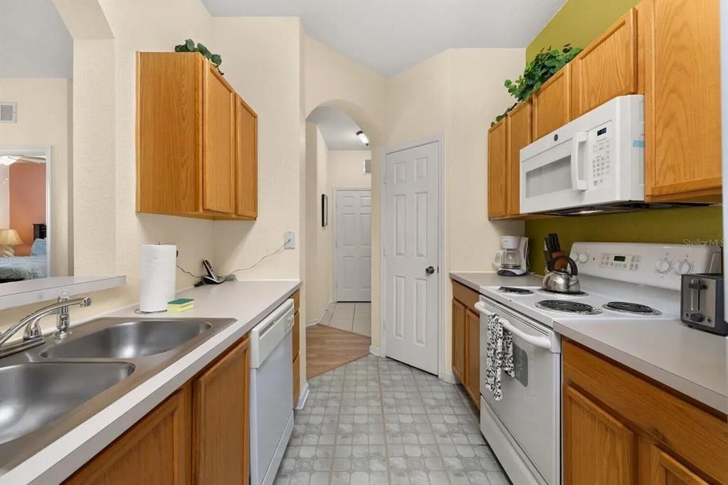 En Venta: $289,900 (2 camas, 2 baños, 1081 Pies cuadrados)