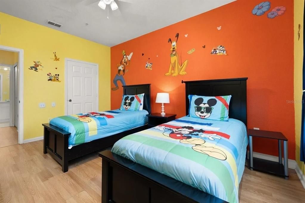 En Venta: $289,900 (2 camas, 2 baños, 1081 Pies cuadrados)