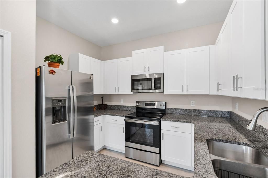 For Sale: $259,000 (3 beds, 2 baths, 1521 Square Feet)