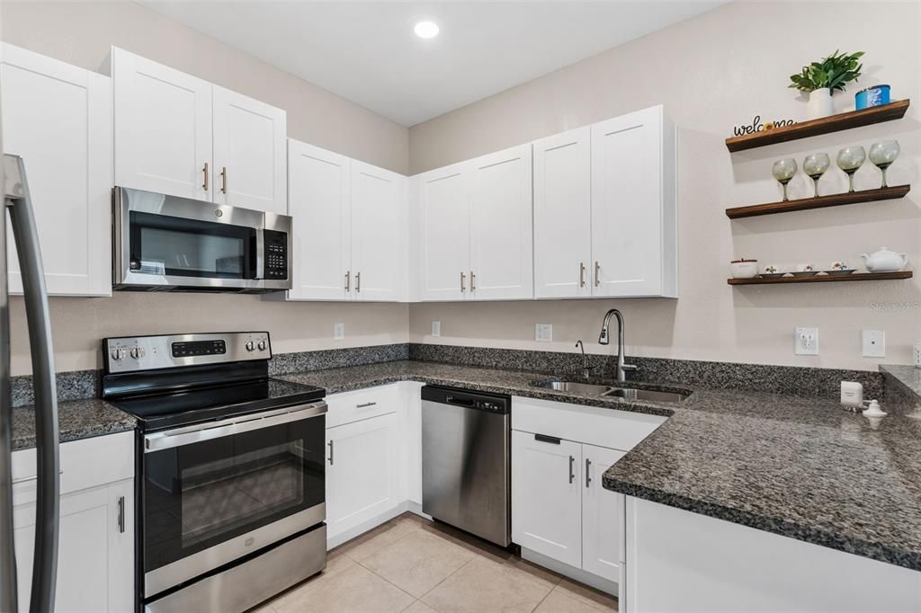 For Sale: $259,000 (3 beds, 2 baths, 1521 Square Feet)