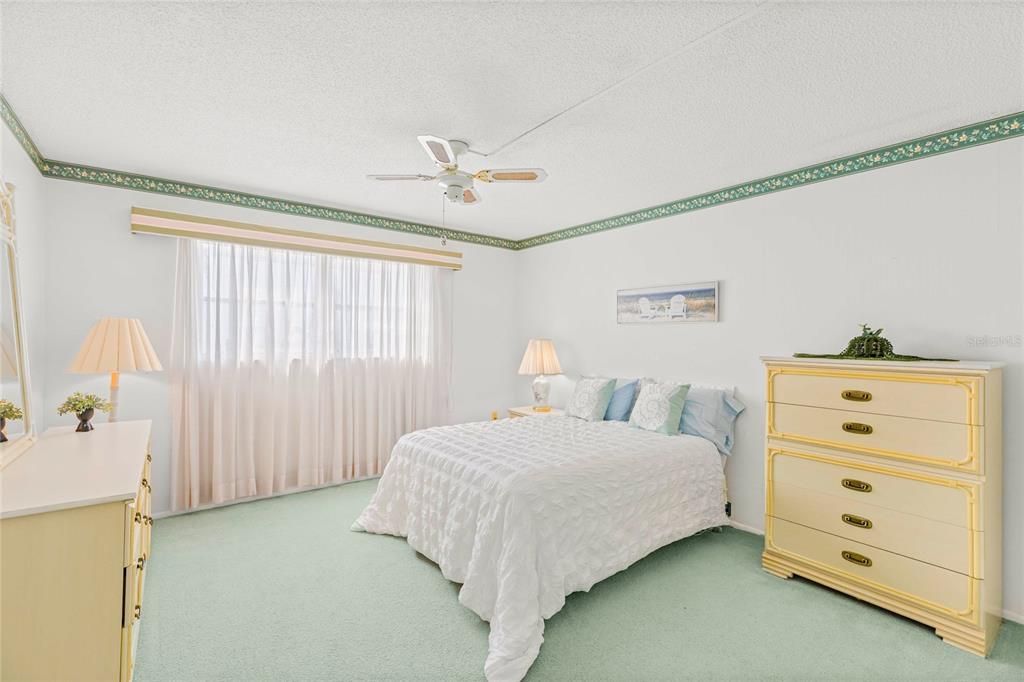 For Sale: $99,000 (1 beds, 1 baths, 750 Square Feet)