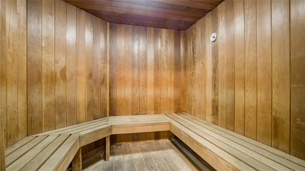 For Sale: $99,000 (1 beds, 1 baths, 750 Square Feet)