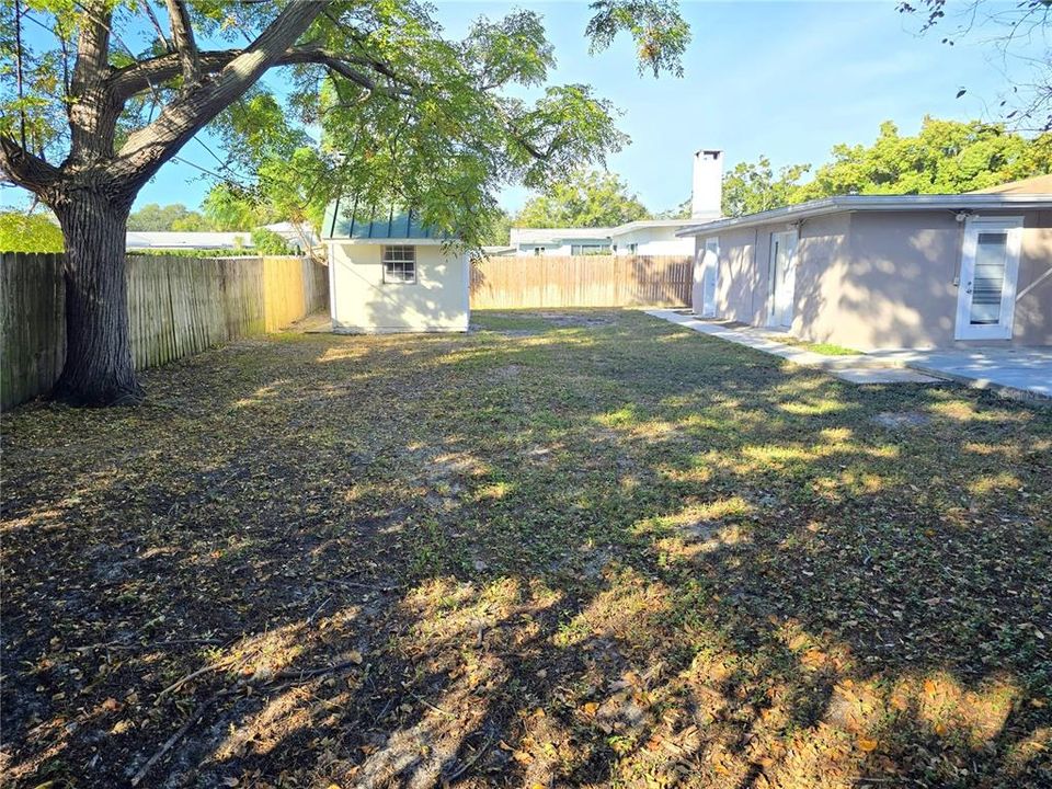 合同活跃: $374,900 (4 贝兹, 2 浴室, 1634 平方英尺)