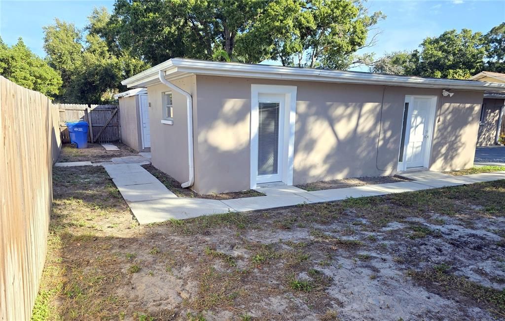 合同活跃: $374,900 (4 贝兹, 2 浴室, 1634 平方英尺)