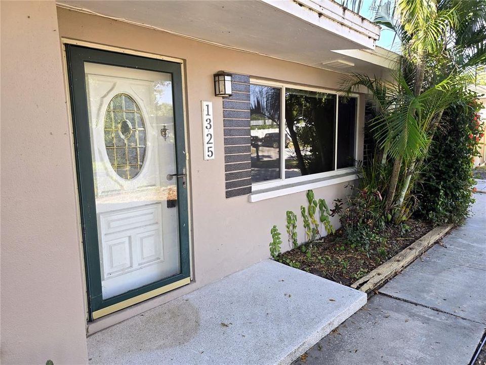 合同活跃: $374,900 (4 贝兹, 2 浴室, 1634 平方英尺)