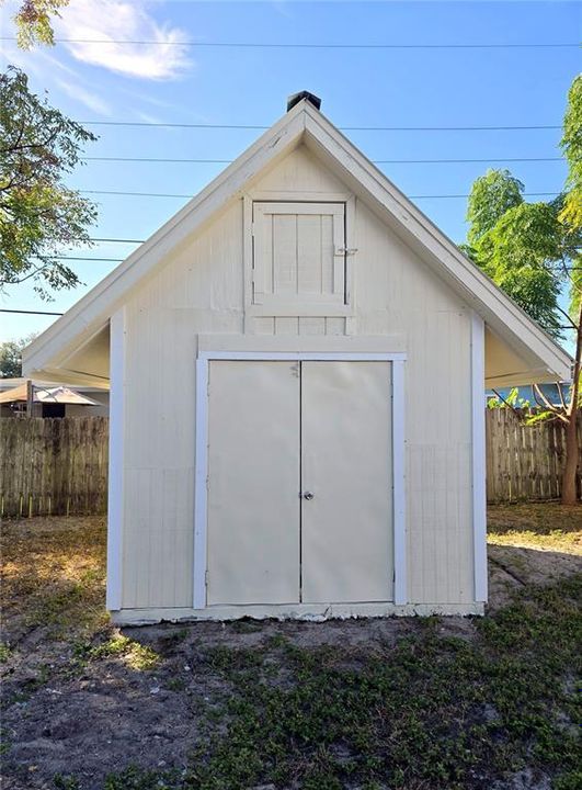 合同活跃: $374,900 (4 贝兹, 2 浴室, 1634 平方英尺)