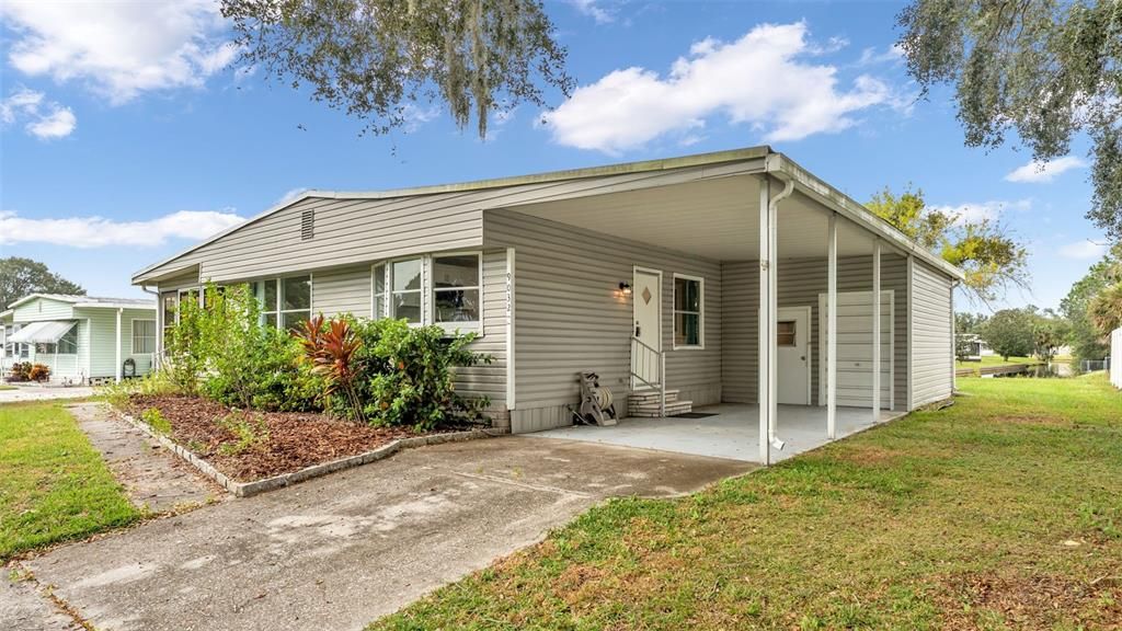 For Sale: $219,000 (2 beds, 2 baths, 1242 Square Feet)