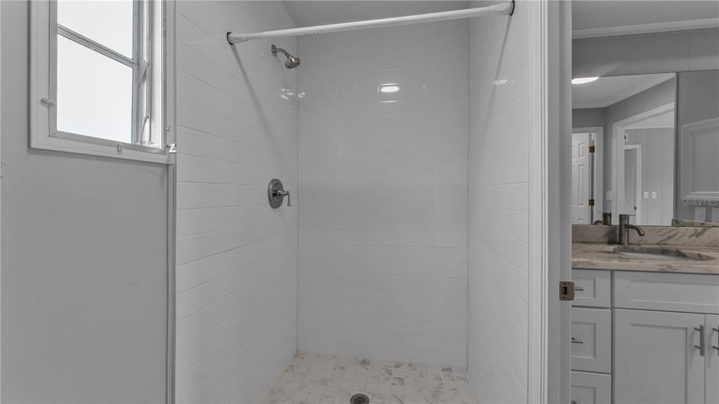 For Sale: $219,000 (2 beds, 2 baths, 1242 Square Feet)