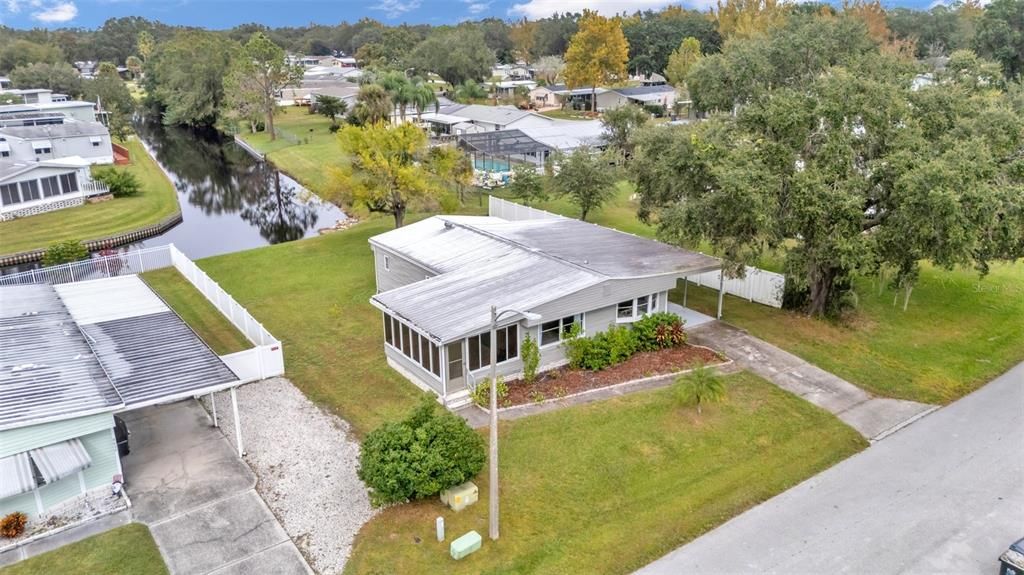 For Sale: $219,000 (2 beds, 2 baths, 1242 Square Feet)