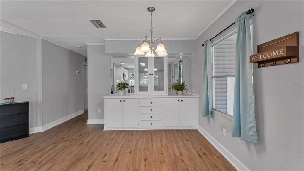 For Sale: $219,000 (2 beds, 2 baths, 1242 Square Feet)