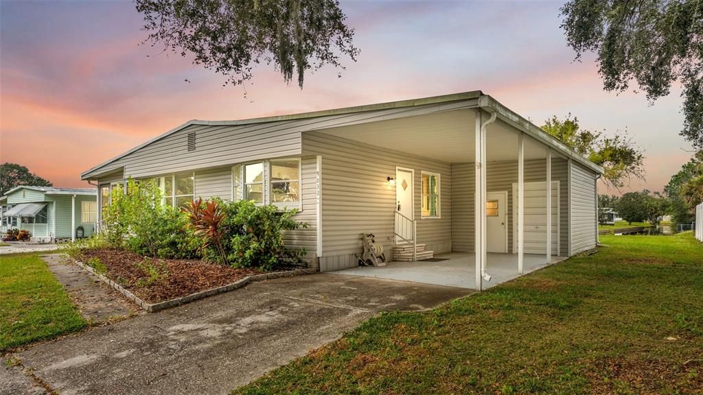 For Sale: $219,000 (2 beds, 2 baths, 1242 Square Feet)