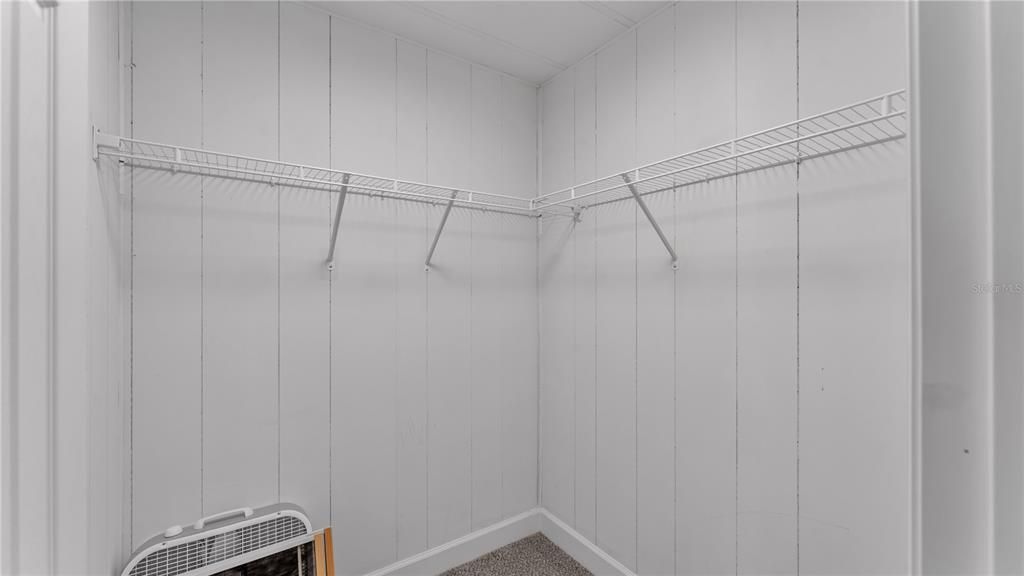 For Sale: $219,000 (2 beds, 2 baths, 1242 Square Feet)